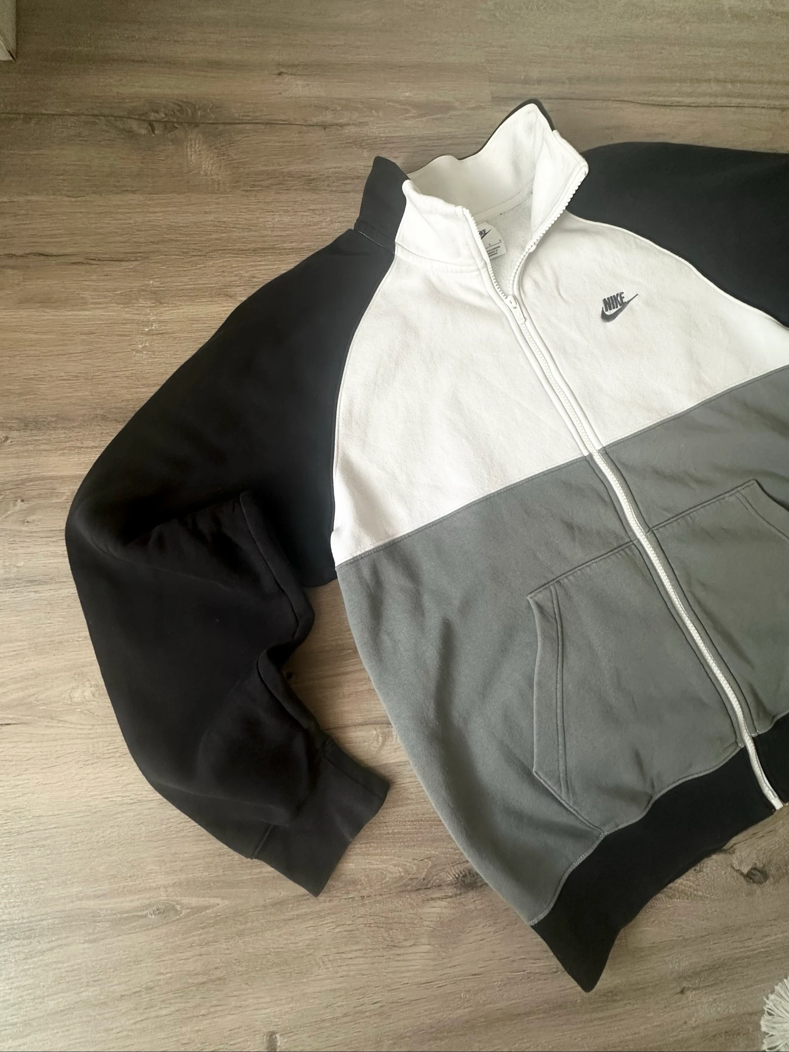 Nike Moletom com Zíper Cinza Branco Preto Tamanho G Original – photo 3